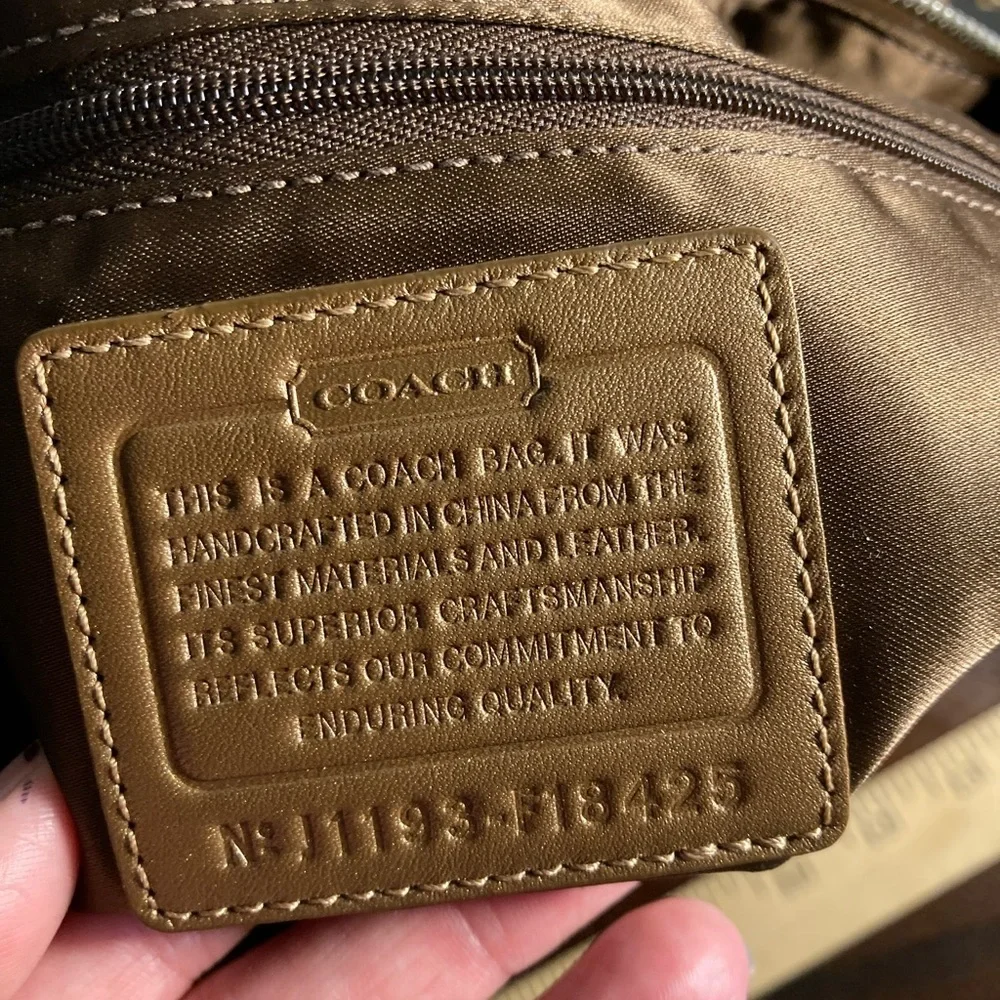 COACH ASHLEY SHOULDERBAG TOTE LOGO EMBOSSED F18425